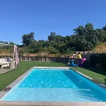 12 Personnes Piscine Chauffee Et Jacuzzi *