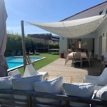 Climatisee 12 Personnes Piscine Chauffee Et Jacuzzi فيلة *